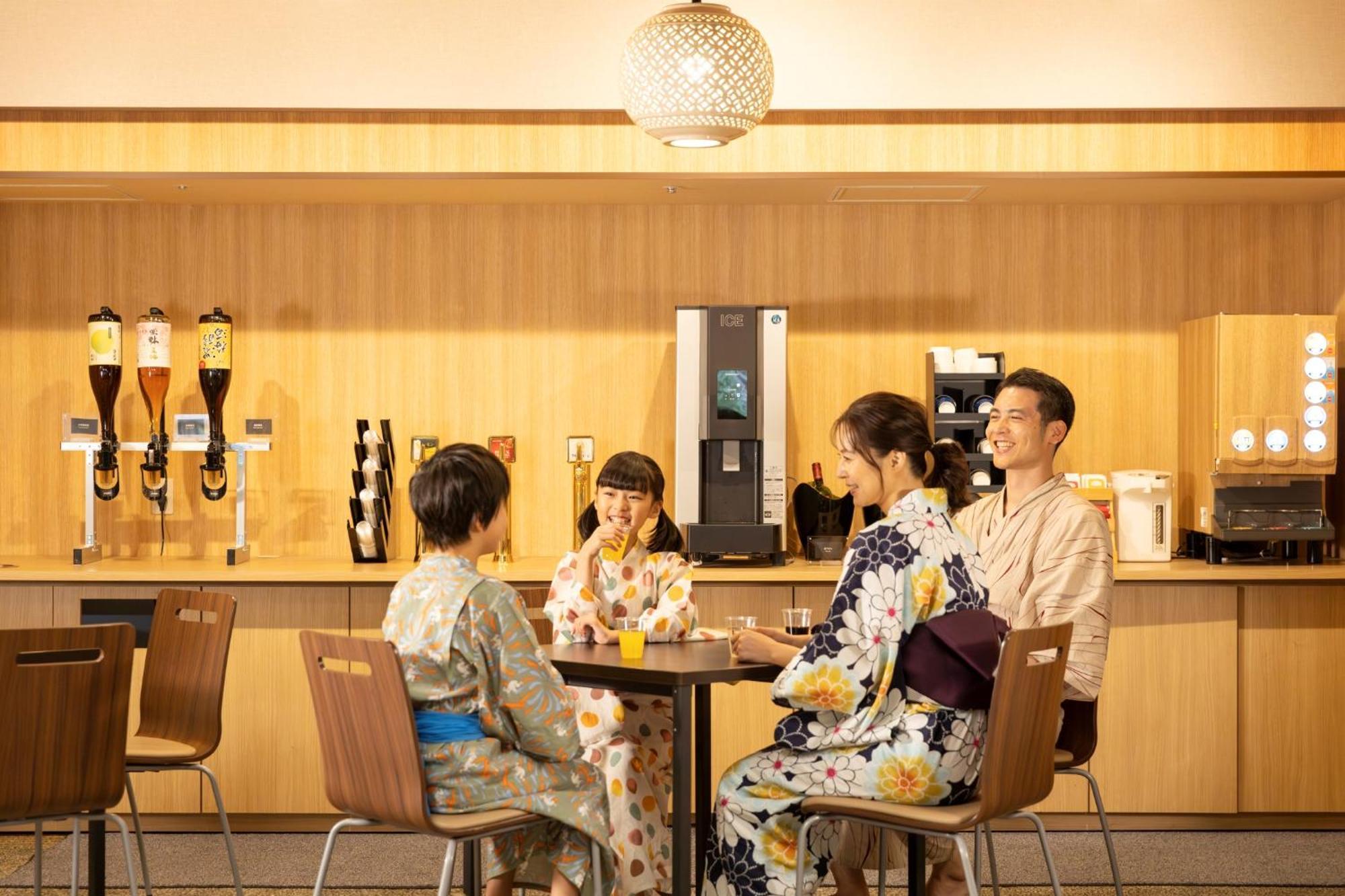 Ooedo Onsen Monogatari Premium Kaga Maruya Hotel Exterior photo
